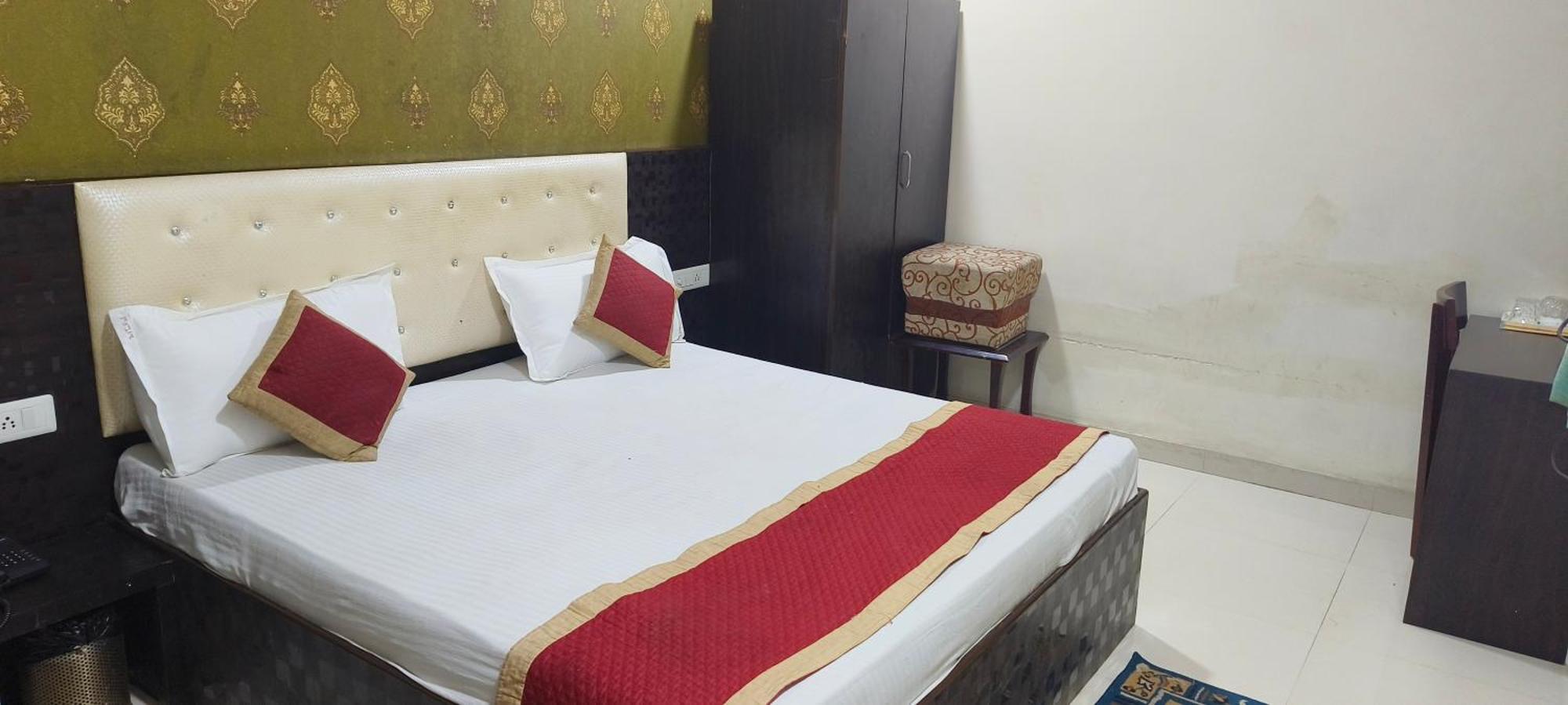 Hotel The Raj Fort Jaipur Bagian luar foto